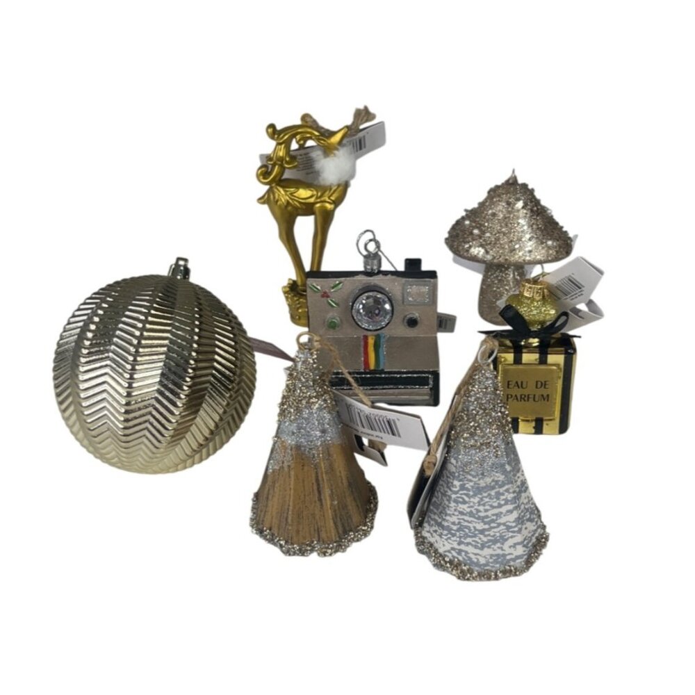 Set Of 7 Holiday Style Christmas Ornaments